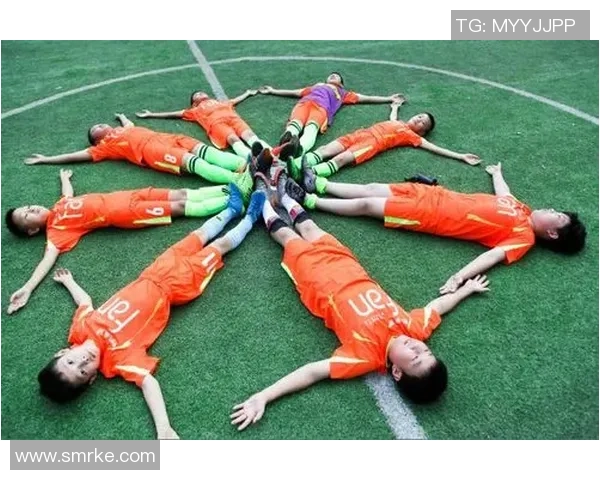 铁甲小宝足球：勇闯绿茵场的少年梦想与团队精神的完美结合